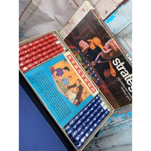 Stratego Board Game Milton Bradley - Picture 6 of 9